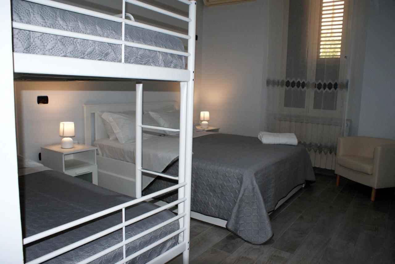 B&B Metropolitan Rc Reggio di Calabria Bagian luar foto